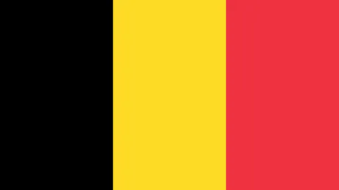 中国首条民用航空轮胎大规模生产线启用成功