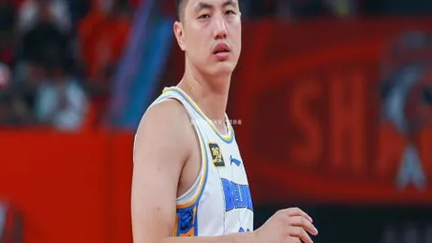 加泰罗尼亚激情对决！西篮甲深夜巅峰战，胜利荣耀夜惊心动魄！